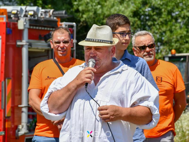 Žetva u Velikom Grđevcu