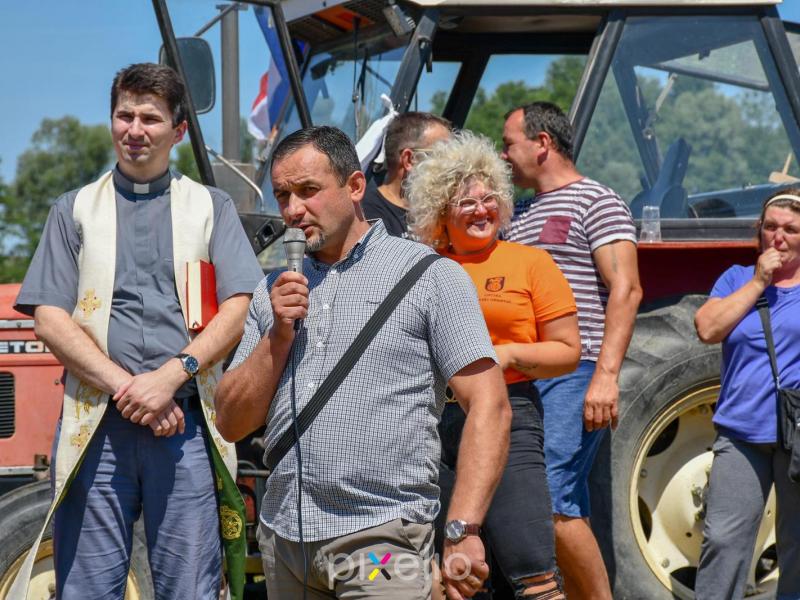 Žetva u Velikom Grđevcu