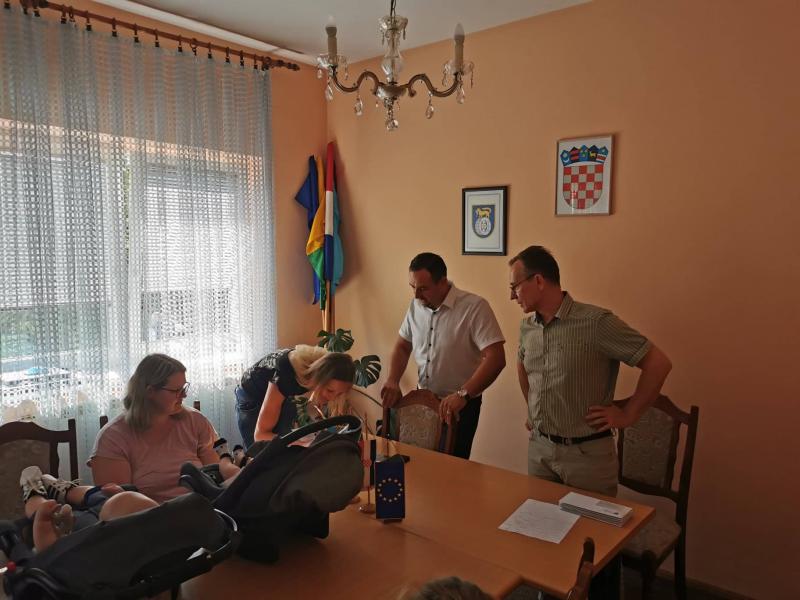 Podjela naknada roditeljima novorođene djece  s područja Općine Veliki Grđevac