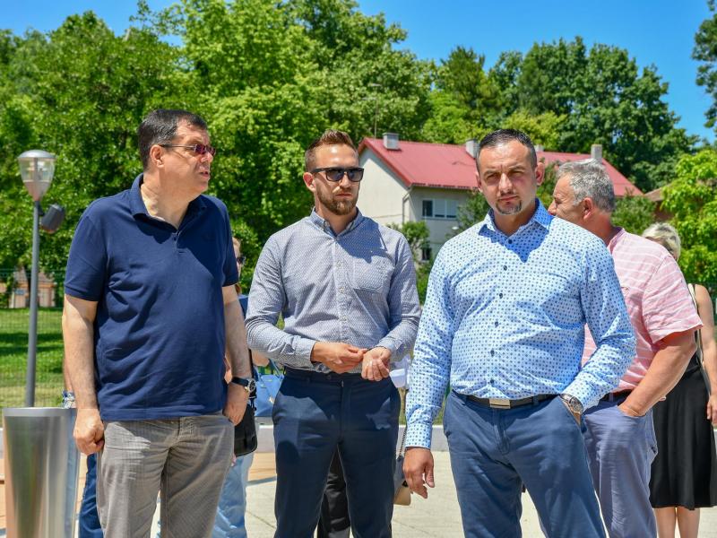 Župan Damir Bajs posjetio bezene Veliki Grđevac