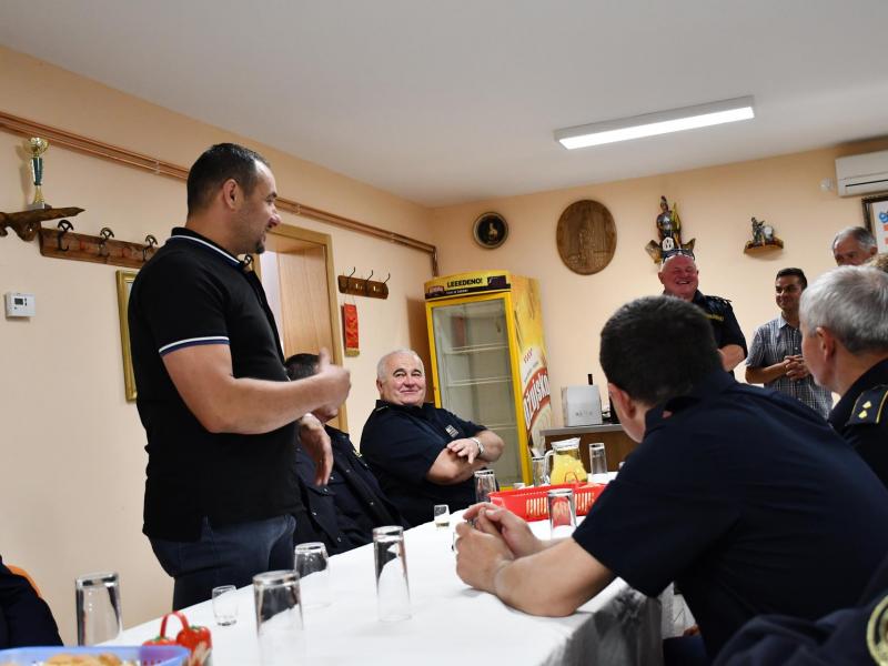 DVD Veliki Grđevac dobilo novo vatrogasno vozilo