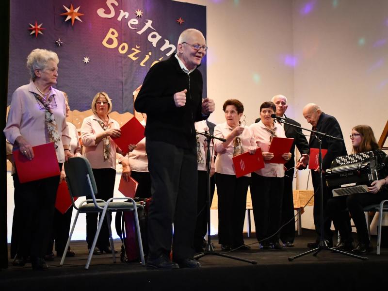 Božićno novogodišnji domjenak