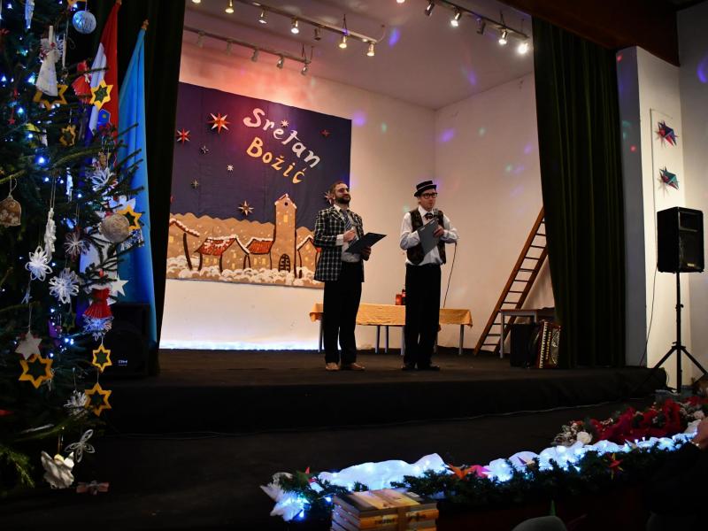 Božićno novogodišnji domjenak