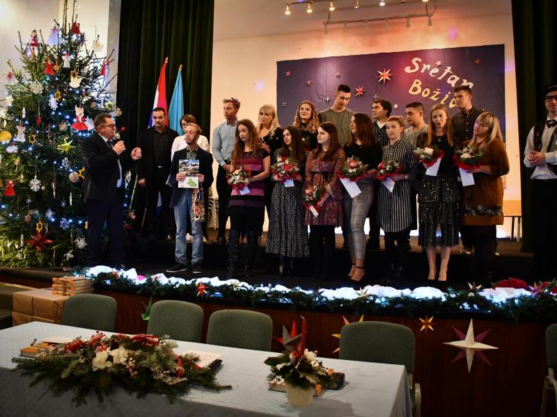 Božićno novogodišnji domjenak