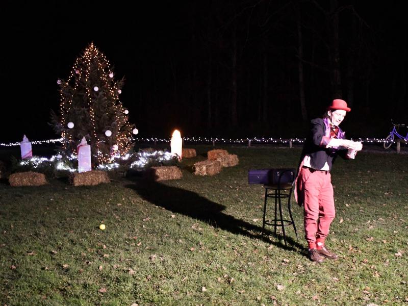 Otvorenje adventa na Lovrakovom centru i paljenje prve adventske svijeće