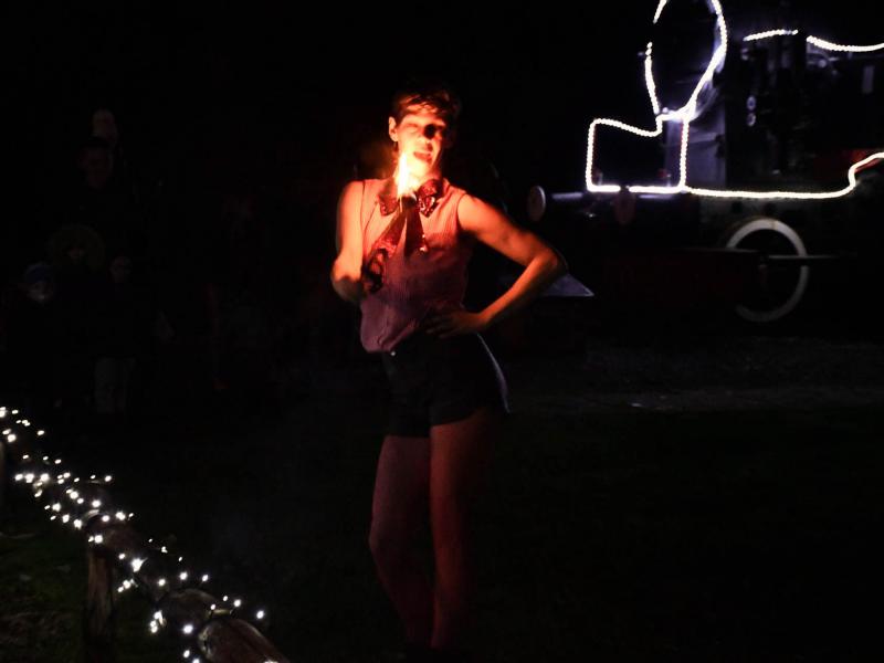 Otvorenje adventa na Lovrakovom centru i paljenje prve adventske svijeće