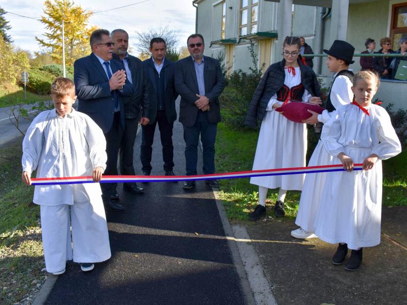 28. OBLJETNICA OSLOBOĐENJA OPĆINE I OTVORENJE PJEŠAČKE STAZE