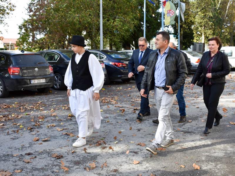 28. OBLJETNICA OSLOBOĐENJA OPĆINE I OTVORENJE PJEŠAČKE STAZE