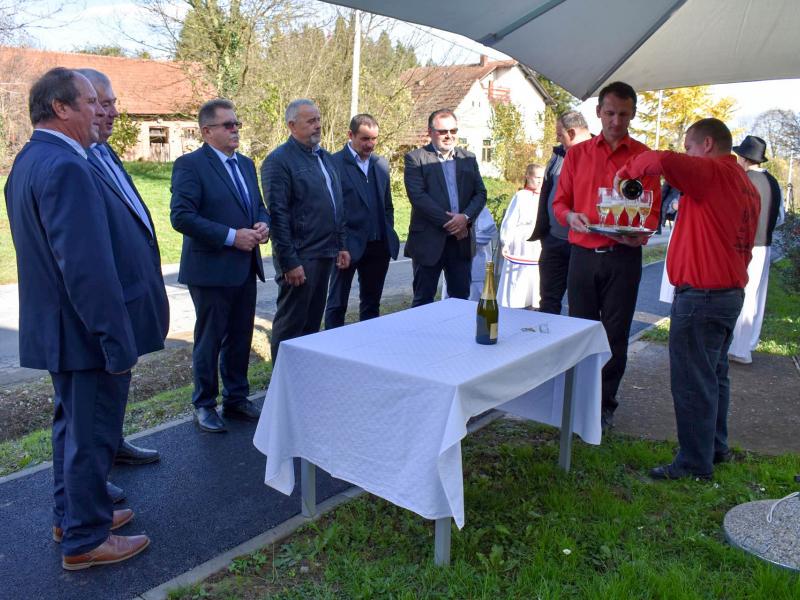 28. OBLJETNICA OSLOBOĐENJA OPĆINE I OTVORENJE PJEŠAČKE STAZE