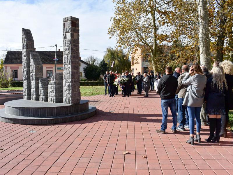 28. OBLJETNICA OSLOBOĐENJA OPĆINE I OTVORENJE PJEŠAČKE STAZE