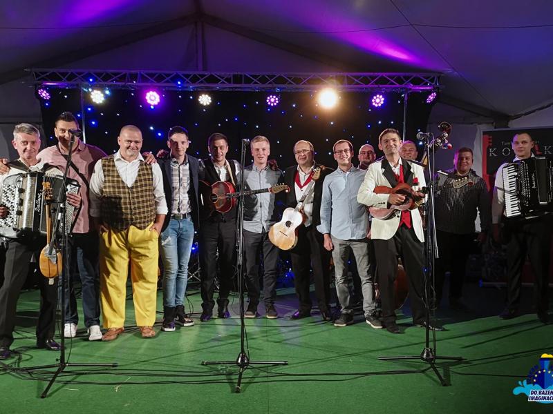 Otvorenje sezone kupanja uz Tamburaški sastav Fijaker