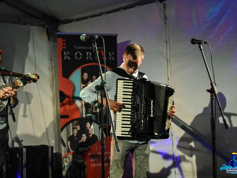 Otvorenje sezone kupanja uz Tamburaški sastav Fijaker