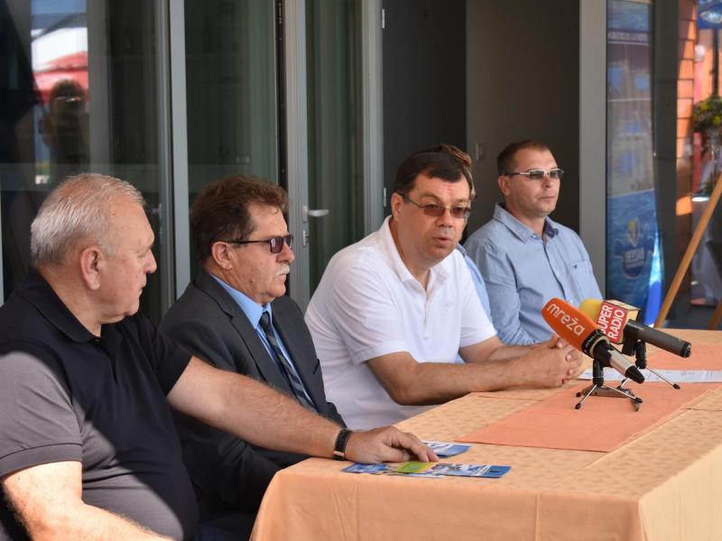 Tiskovna konferencija na bazenima Veliki Grđevac
